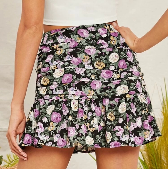 Floral Print Hem Ruched Skirt - Picture 3 of 5